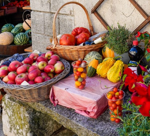 Eating well on a road trip: skip the motorway services